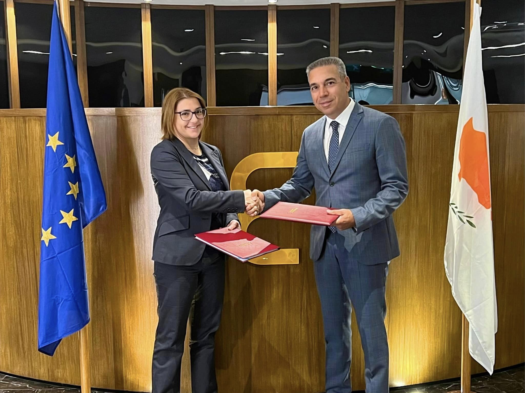 Υπογραφή Μνημονίου Συνεργασίας μεταξύ της Επιτρόπου Προστασίας Δεδομένων Προσωπικού Χαρακτήρα (ΕΠΔΠΧ) και του Επιτρόπου Επικοινωνιών (ΕΕ)